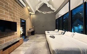 See Stars & Forest Resort